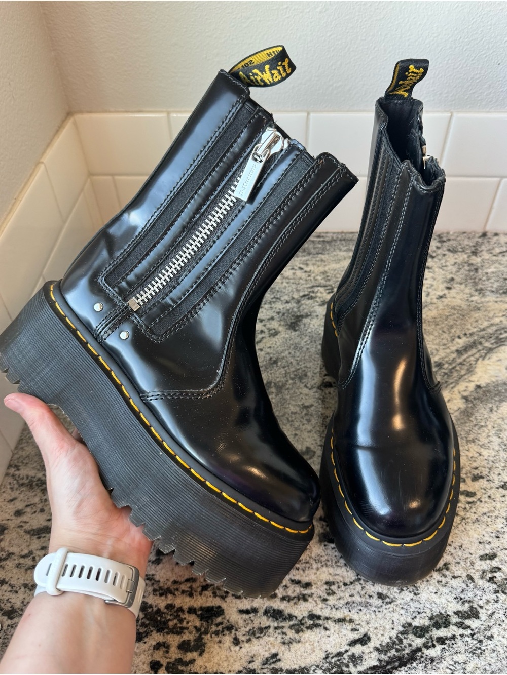 Dr. Martens Quad Retro Max. EUC. L 6.